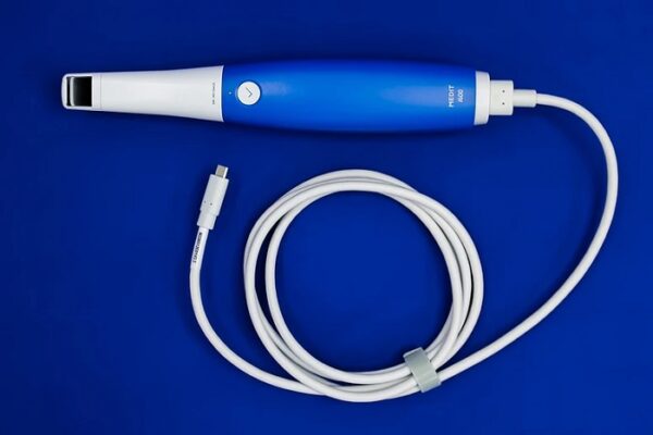 medit i600 intraoral scanner